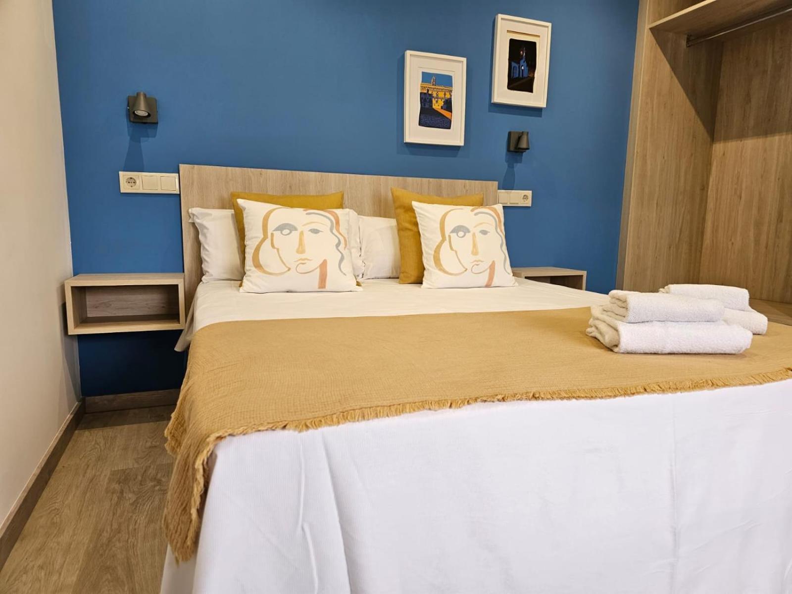 Inicia Avio Apartamentos Сантьяго-де-Компостела Екстер'єр фото